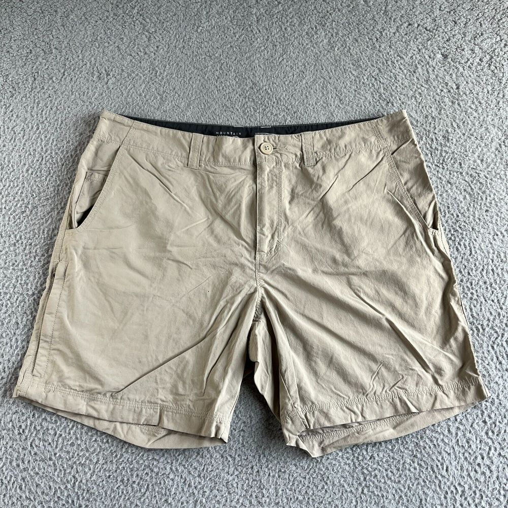 Mountain Hardwear Shorts Mens 36 Beige Chino Nylon‎ Outdoor Fishing Hike Travel